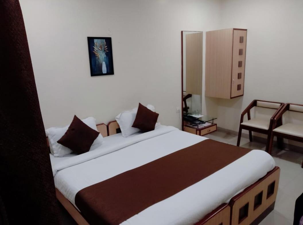 Aquarius Resort Gorhe Khurd Ngoại thất bức ảnh