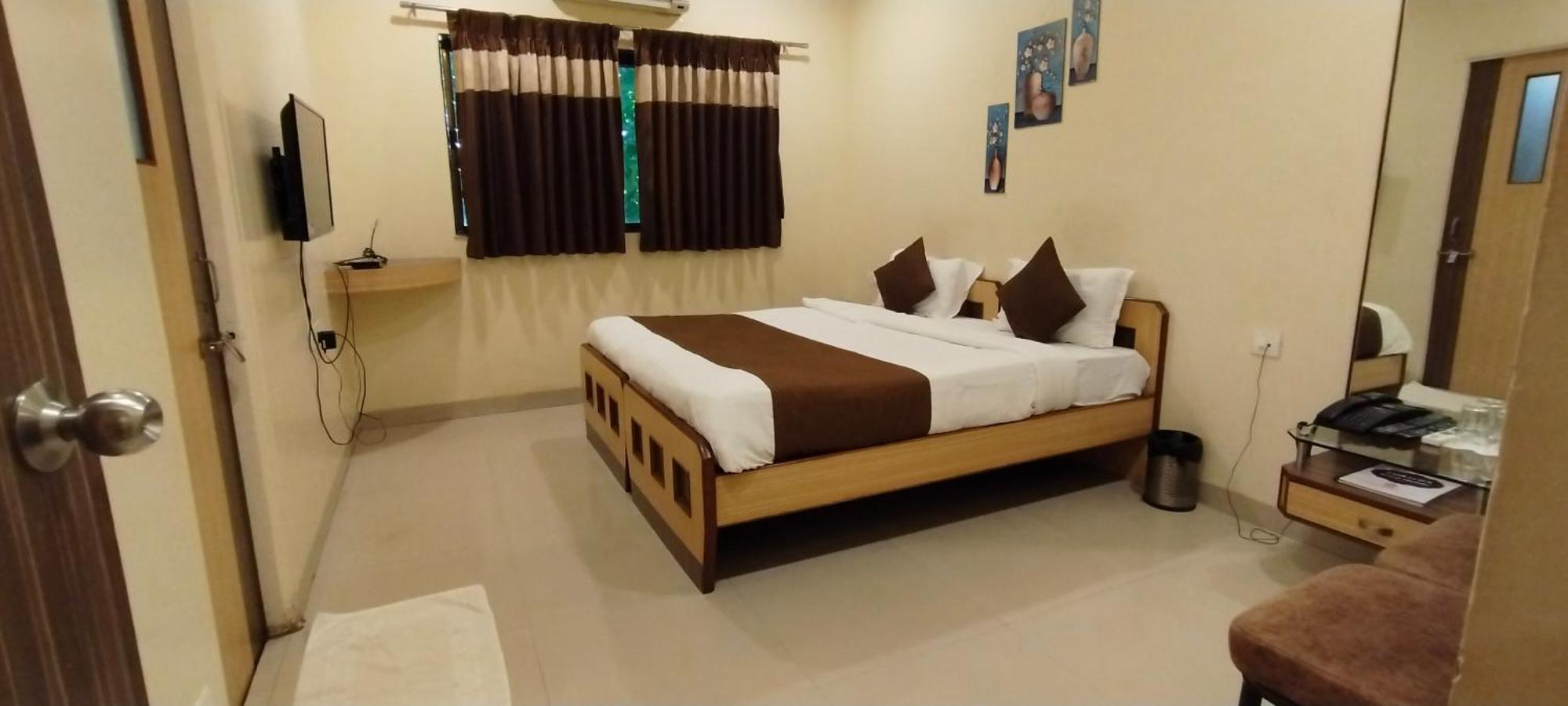Aquarius Resort Gorhe Khurd Ngoại thất bức ảnh